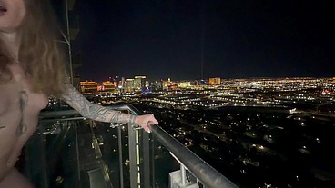 3 TRANS HOTTIES RAILED ON VEGAS BALCONY HIGHRISE