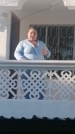 Showing my tits from the balcony!