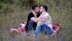 Kubo & Laur Balaur outdoor gay fun times