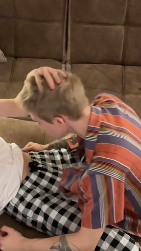 Distracted the Guy From the Game, Gave the Twink a Rimming and Fucked Her Hard with a Big Dick and Came   Clip 1