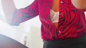 my pussy got too horny at work and I decided to jerk off