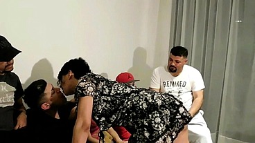 ORGIA EN LO DE LA TERAPEUTA MAS PUTA DEL MUNDO