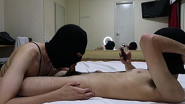 afeminado chupando macho dotado / femboy / fetish