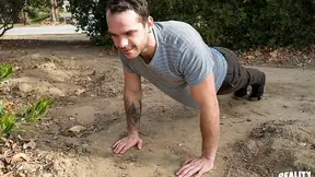 Badling hunk screams with a dick in his asshole