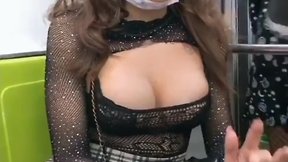 Mexican amateur porn: tranny ass in subway