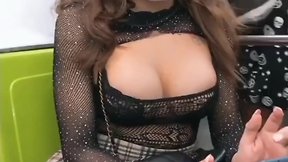 Mexican amateur porn: tranny ass in subway