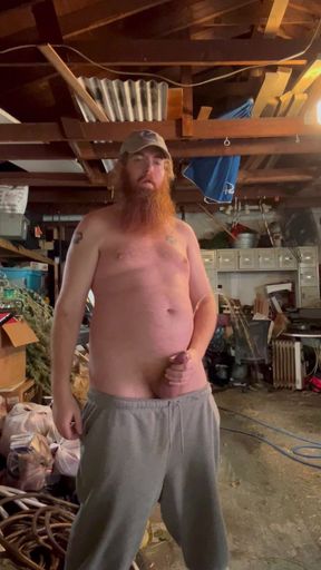 Redneck Needs to Piss!