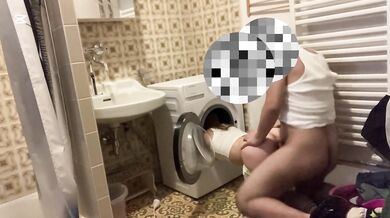 Little Stepsister Stuck in Washing Machine