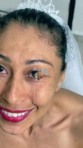 Latina Bride Wants You to Paint Her Face with Your Cream