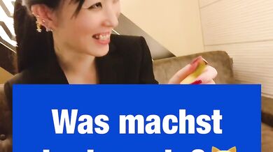 Diese Banane im Mund kann ich ziehen mit dem Kondom ob ich das japanische Blowjob Handjob lutsche allein