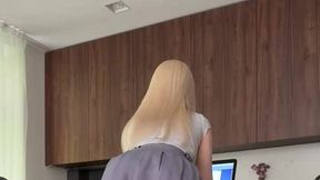 Member video sent by @Slinkxox @Teasing & #Blonde #Upskirt #Stockings #Big Ass hot video gratis | Tik.Porn