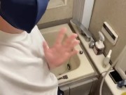 20代男の子のおしっこ自撮り動画！お風呂場で放尿して感じてしまう♡