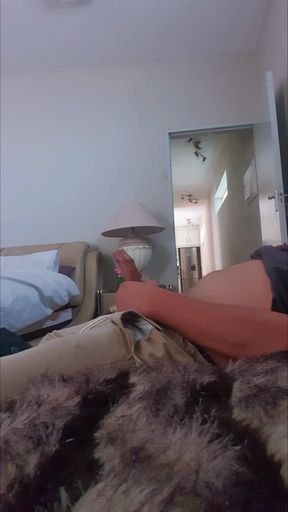 Im horny so I have a quick wank