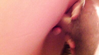 Amateur BBW doing a Little quicky in the bathroom