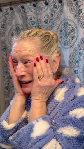 GILF Model Star Dani D Mature Puts Make Up On Before Audition