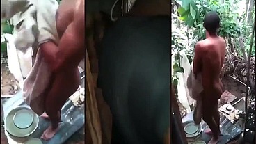 Pedreiro pirocudo tomando banho se exibindo pra mim