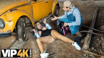 Hot mature blogger Aubrey Black shows off her big tits on stream