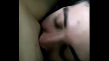 Esfregando a buceta na cara
