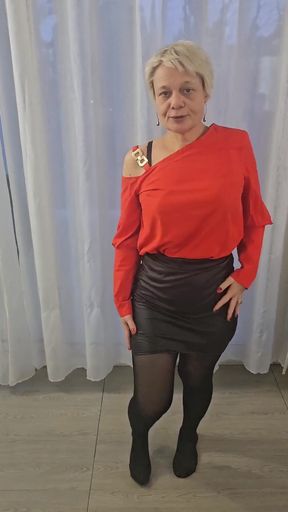 I Take off My Leather Skirt and Pantyhose to Show You My Big Ass