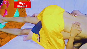 Indian gf bf the Best Doggystyle fucking after seducing and kissing her | RIYA BHABHI