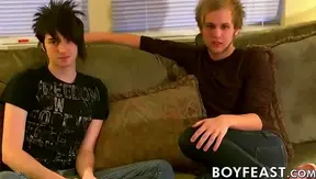 Erik Aron Takes It All: Deep Throating to Raw Ass fucking – GayPornHeat 18+