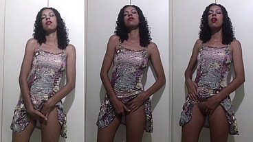 JADE CRISTAL RJ - AGUARDANDO O AMIGO DO MARIDO CHEGAR PARA BRINCAR GOSTOSO COM ELE