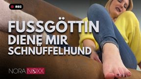 Nora zeigt ihre perfekten Füße