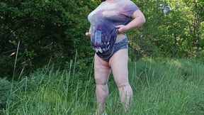 A Friend Undressed in the Park and Staged a Pissing