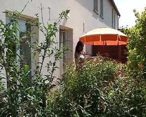 Ebony Babe From France Watch Her Play with Her Pussy