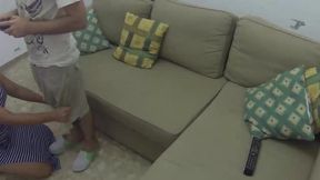 ella galopa encima de su polla a buen ritmo