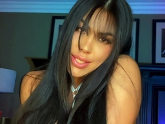 Horny Webcam Babe Solo Masturbation