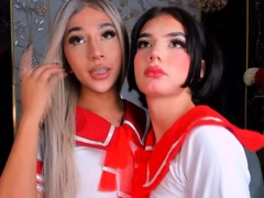 Stunning Trans Kneels Down And Suck A Girlock