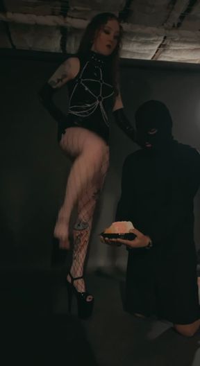 Making a good simp lick my heels clean