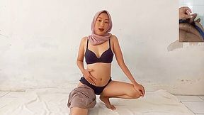 Asian Hijab Women Pinay Masturbate In Call With Boyfriend