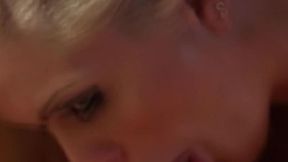 Blonde babe in daisy dukes gets fucked hard in cowgirl