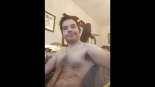 Amatør homofile kjekkaser med store kuker knuller hardt på badet før eksplosive cumshots