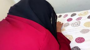 big ass moroccan hot muslim 20 year old single girl is so hot on bed now she want fuck from stranger