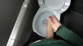 risky! jerking off in a public toilet (23cm) / teen boy / cute boy / hidden