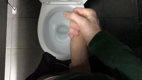 risky! jerking off in a public toilet (23cm) / teen boy / cute boy / hidden