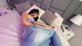 Swetting My Jeans with Pee While Resting