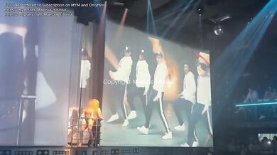 VLOG PORN - Il baise sa meilleure amie sans préservatif au bord de la piscine