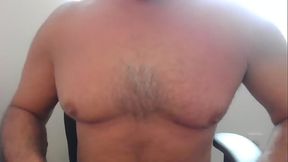looking for someone to suck my mantits