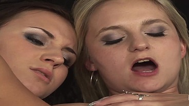 Black and white girls use vibrators to please their tight holes after licking each other