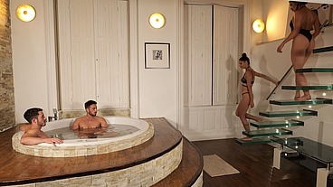 Jacuzzi turns into a Wild Orgy – Hardcore Group Sex with No Limits