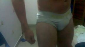 Ripped Uncut Dude Cums over His Abs