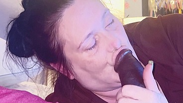 Hot thick midget suck and slurping on a bbc