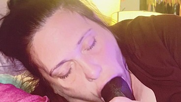 Hot thick midget suck and slurping on a bbc