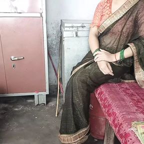 Very beautiful village Bhabhi is waiting for her neighbor to take his dick in her ass.