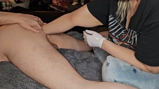 Hubby gets fisted for first time