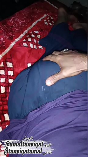 Yemeni Arab Wife cheating Her Husband with saudi man